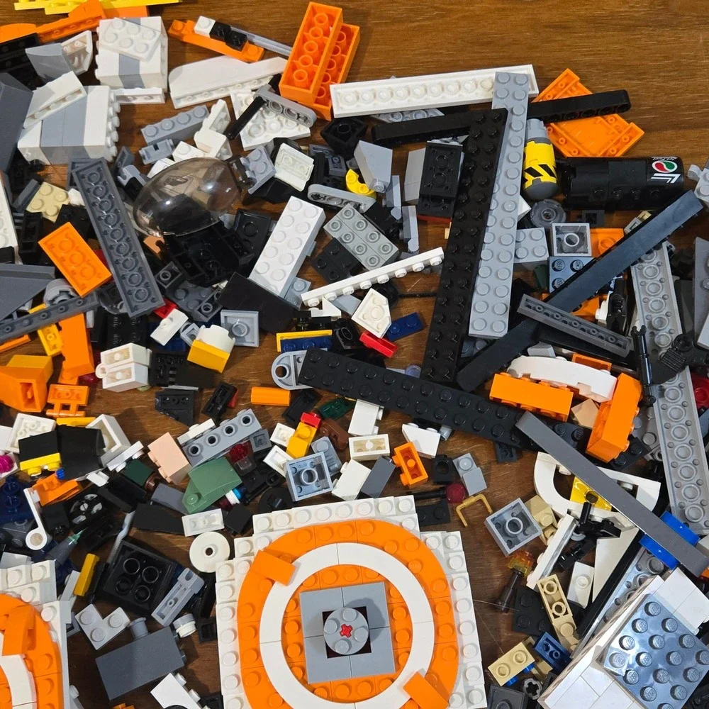 LEGO Bulk Lot 5lb Mixed Bricks Specialty Pieces Star Wars BB-8 Parts Assortment